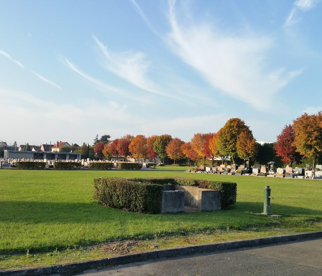 Inter Cemetery Bondy 2
